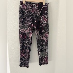 GAIAM Crop Yoga‎ Leggings Paisley